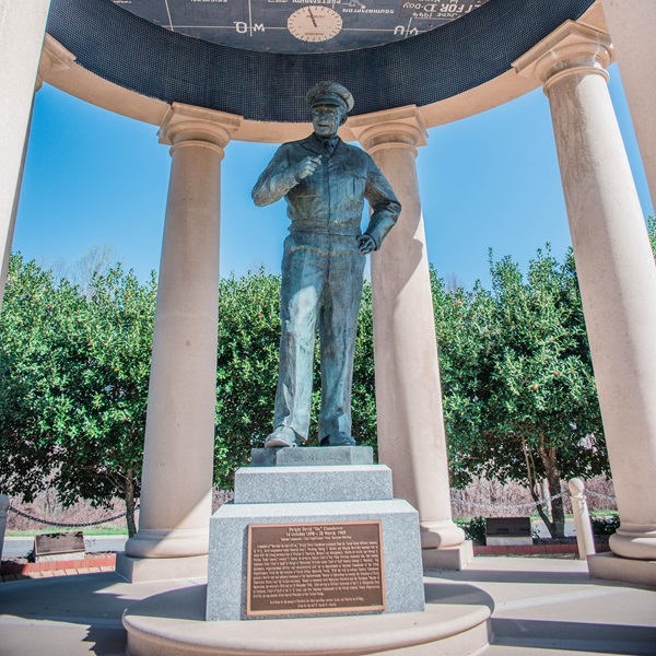 Visitors can explore the National D-Day Memorial, dedicated to the Allied forces who, led by General Dwight D. Eisenhower, participated in the D-Day invasion on June 6, 1944. 