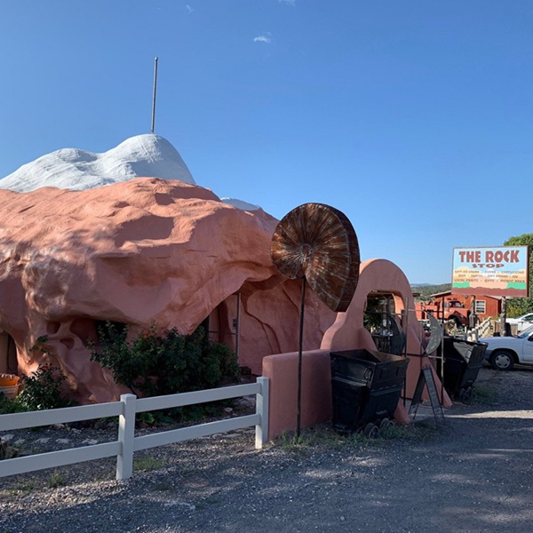 Visitors can browse a wide selection of rocks, minerals, fossils, and gemstones, both local and from around the world at the Rock Shop. 